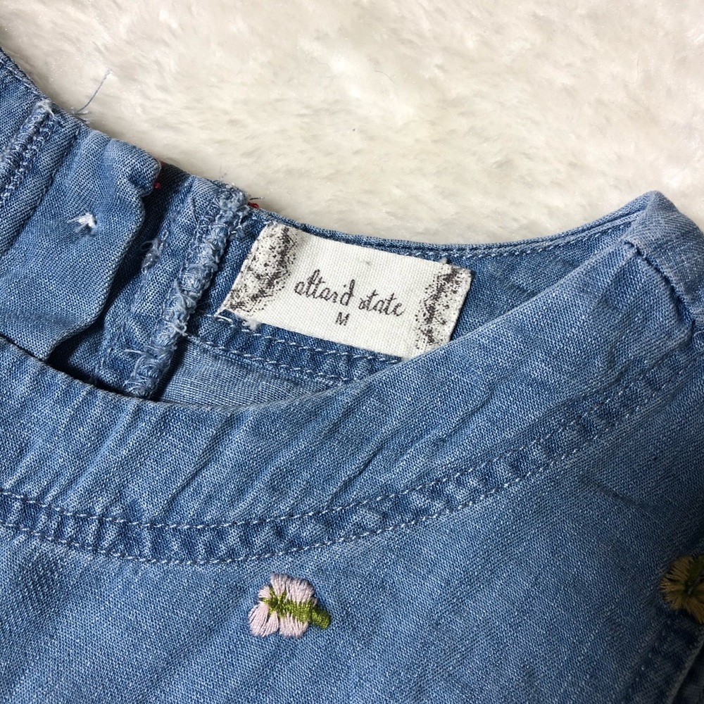 Altar’d State Chambray Wildflower Crop Top - Picture 6 of 9